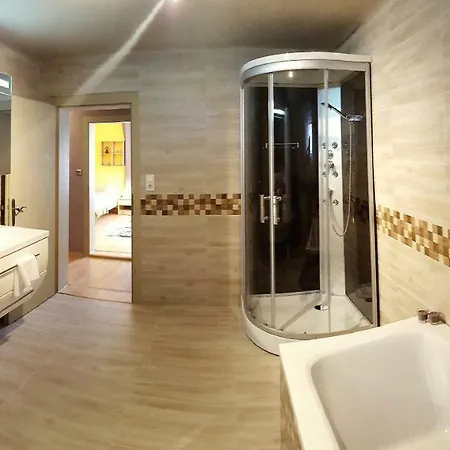 Lattore Apartment *
